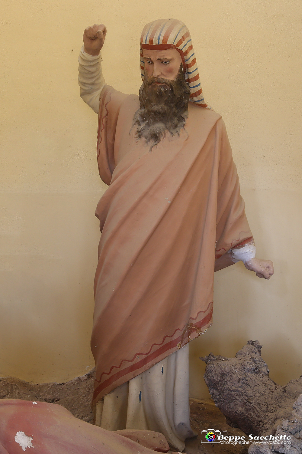 VBS_6724 - I Piloni della Via Crucis del Sacro Monte di Montà d'Alba.jpg